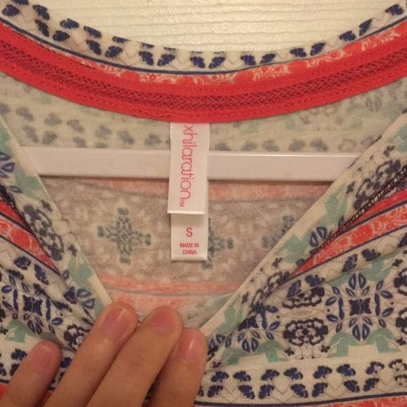 Xhilaration Multicolored Short Sleeve Shirt - Picture 3 of 4